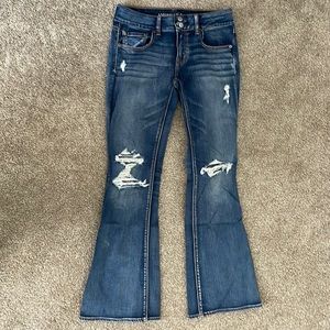 American Eagle flare jeans! Size 8